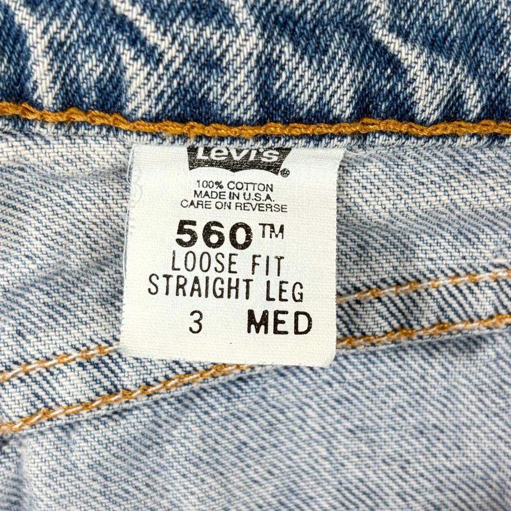 Vintage Levis 560 Loose Fit Straight Leg Jeans Light Wash Made in USA Size 3 Med